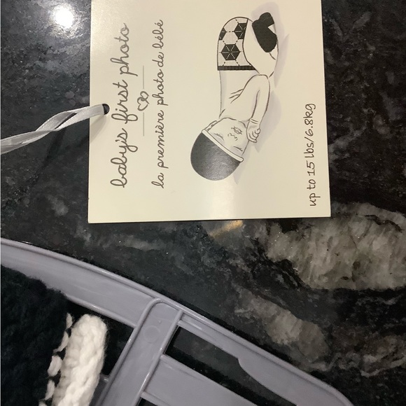 Adorable Newborn photo outfit, Crochet Hat & Slippers Nwt. Soccer themed - Picture 3 of 7